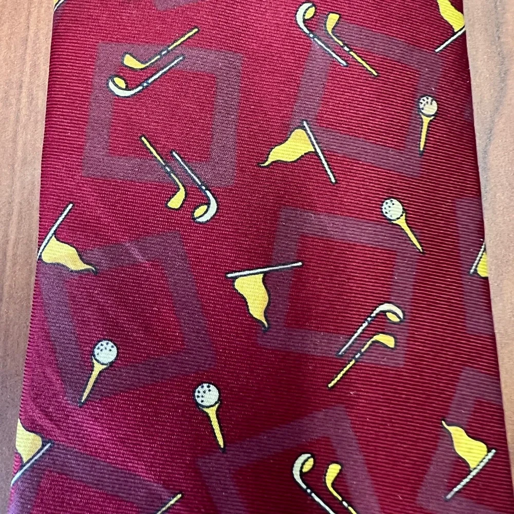 Cacharel Silk Necktie Golf Print Made in Italy Vintage Mens Tie WPL 13303